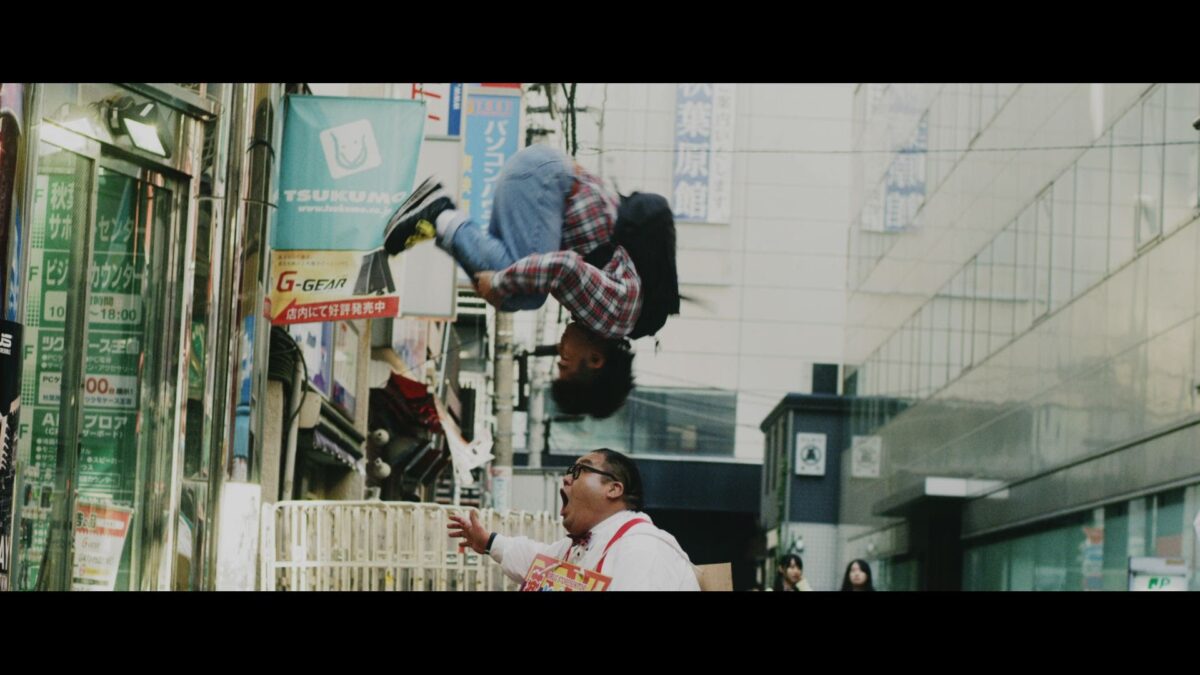 秋葉原を舞台に華麗なパルクールアクションが展開！『アサシンクリード』の世界観を再現したイベント「アキバステルス」のPVが公開！